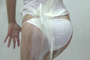 韩日少妇脚交footjob